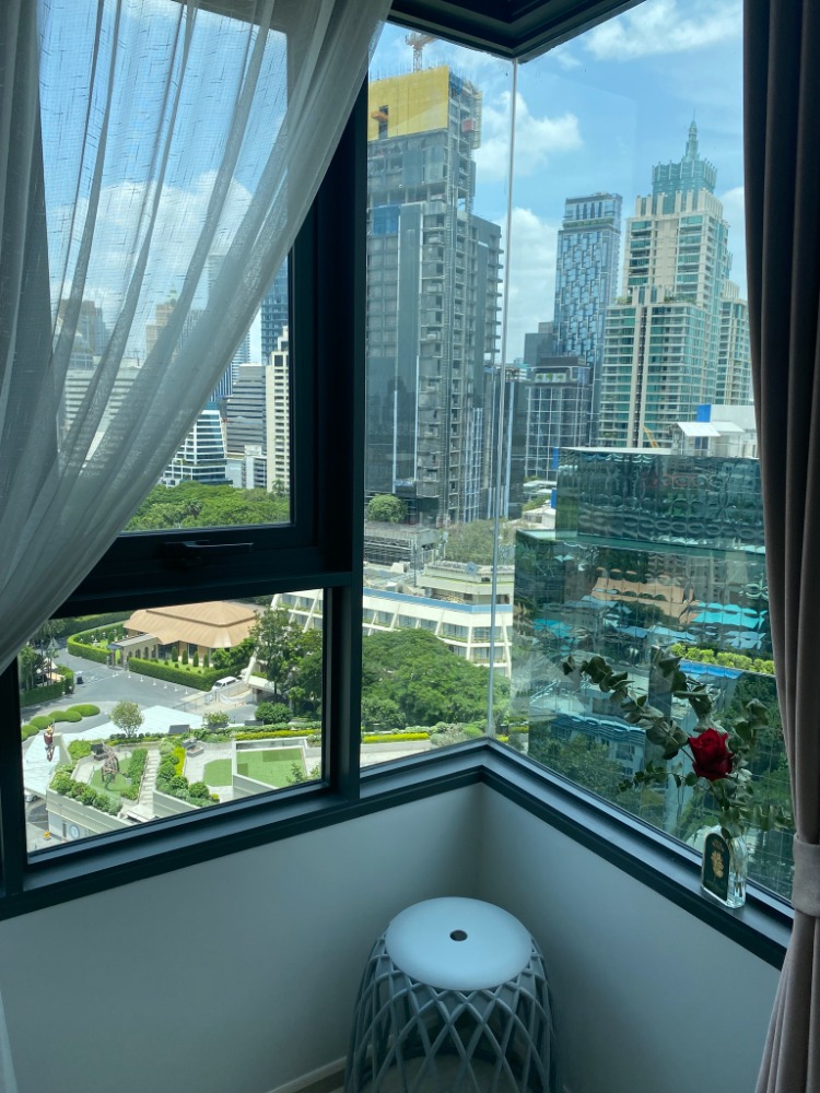 For SaleCondoWitthayu, Chidlom, Langsuan, Ploenchit : Property code Bp0341 Life One Witthayu, room size 45 sq m, 2 bedrooms, 1 bathroom, 18th floor.