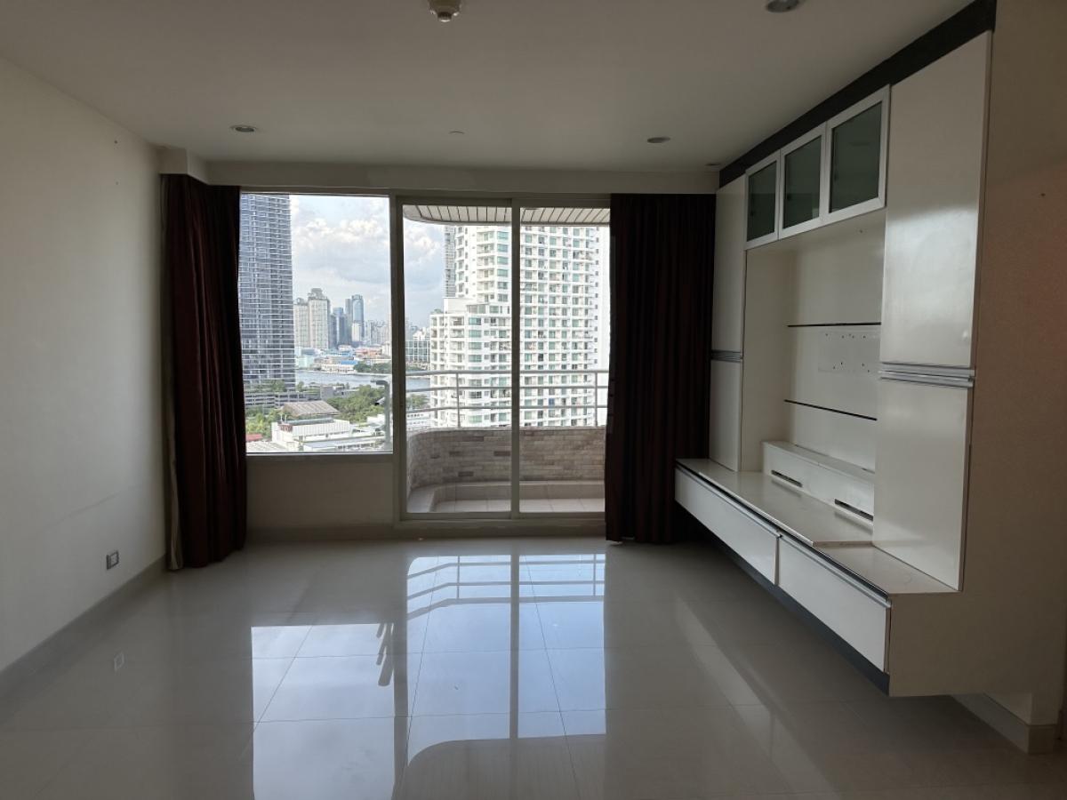 ขายคอนโดวงเวียนใหญ่ เจริญนคร : 📢👇Living by Chaopraya river at Watermark Chaopraya, unblocked view, near Icon Siam