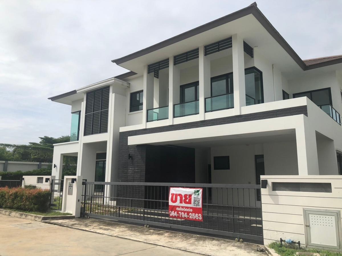 For SaleHousePattaya, Bangsaen, Chonburi : Large detached house for sale, located in the heart of Chonburi City, Clover Mae Heus, last unit