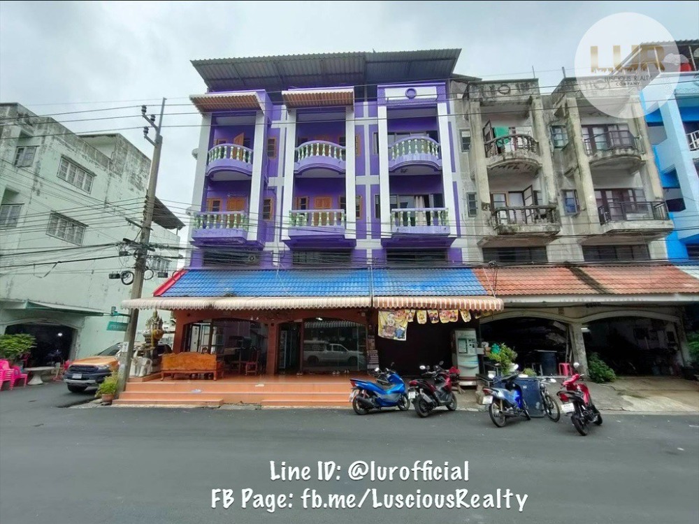 For SaleShophouseSamut Prakan,Samrong : Building for sale, 2 units, Mueang Samut Prakan, for commercial use, 32 sq m, 3.69 million. Really interested, can negotiate price.