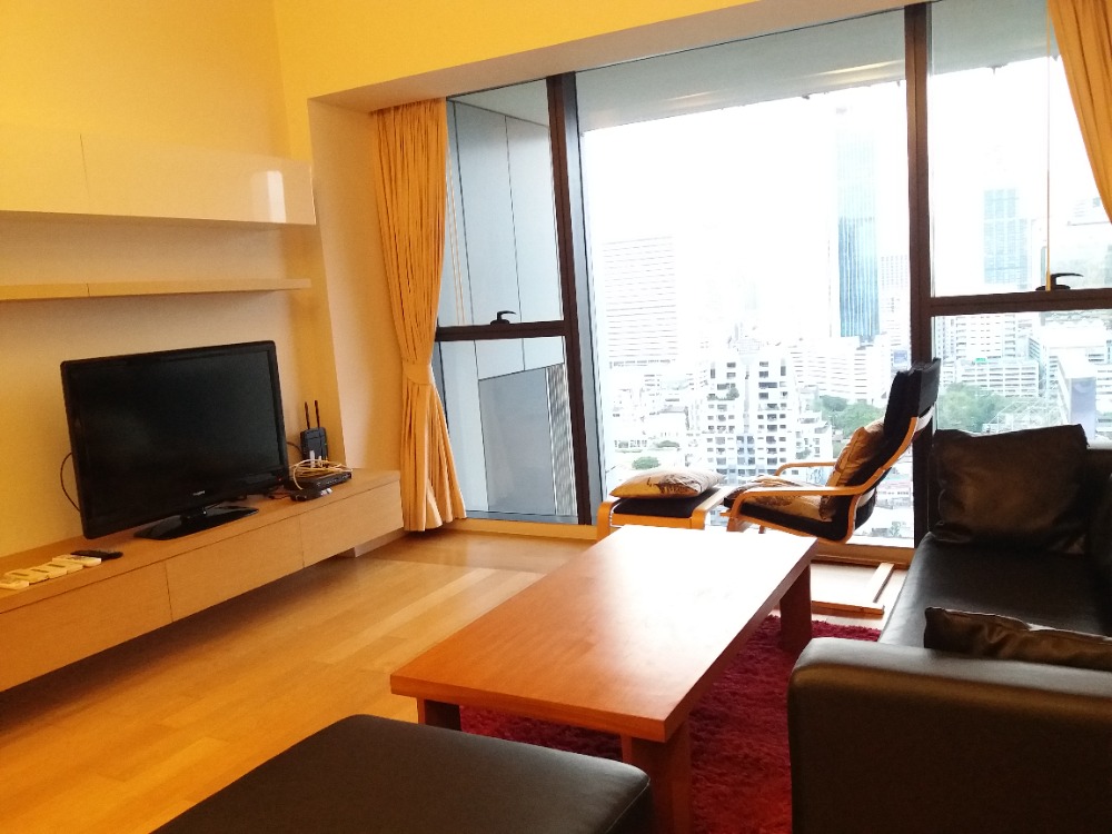 For RentCondoSathorn, Narathiwat : The Met Sathorn | Room for rent, 2 bedrooms, neatly decorated, good view, newly available room, very livable, convenient location in the heart of Sathorn.