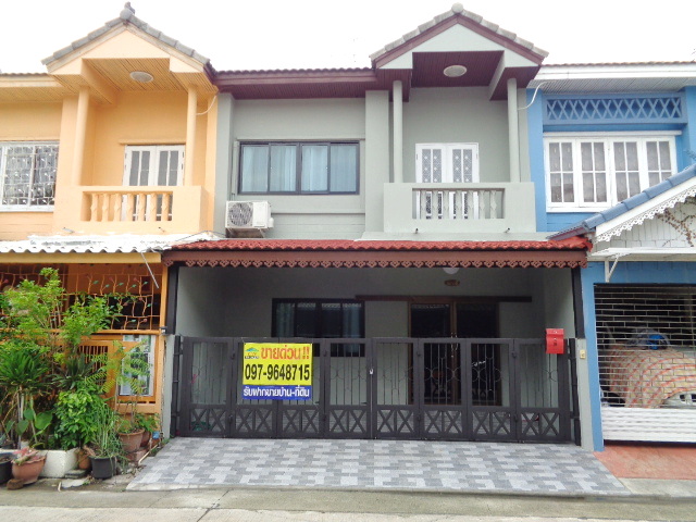 For SaleTownhouseNawamin, Ramindra : Renovated townhouse for sale Wararak Village Along Khlong Song 27, width 5 meters, fully furnished, Sam Wa Tawan Tok Subdistrict, Khlong Sam Wa District, Bangkok 10510