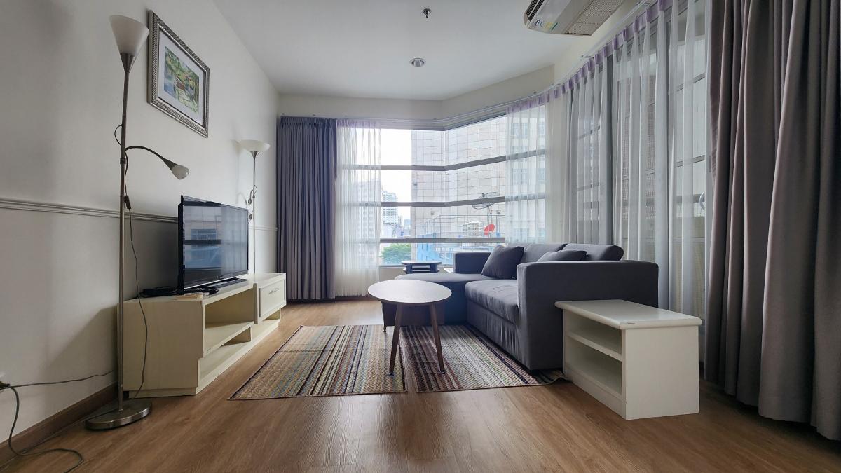 For RentCondoSukhumvit, Asoke, Thonglor : Citi Smart Sukhumvit 18 | 2 bedrooms for rent, pleasantly decorated like a hotel, convenient location, on the common floor. Near the swimming pool and fitness