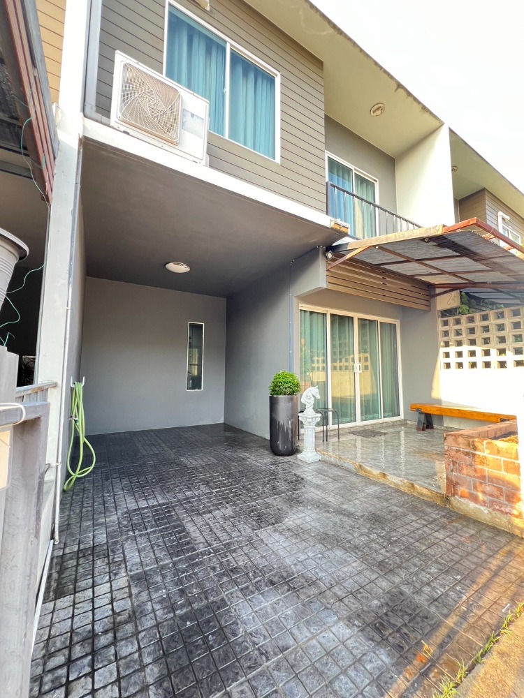 For SaleTownhouseNawamin, Ramindra : Townhouse Areeya The Colors Wongwaen - Ramintra / 3 bedrooms (FOR SALE) HL1635