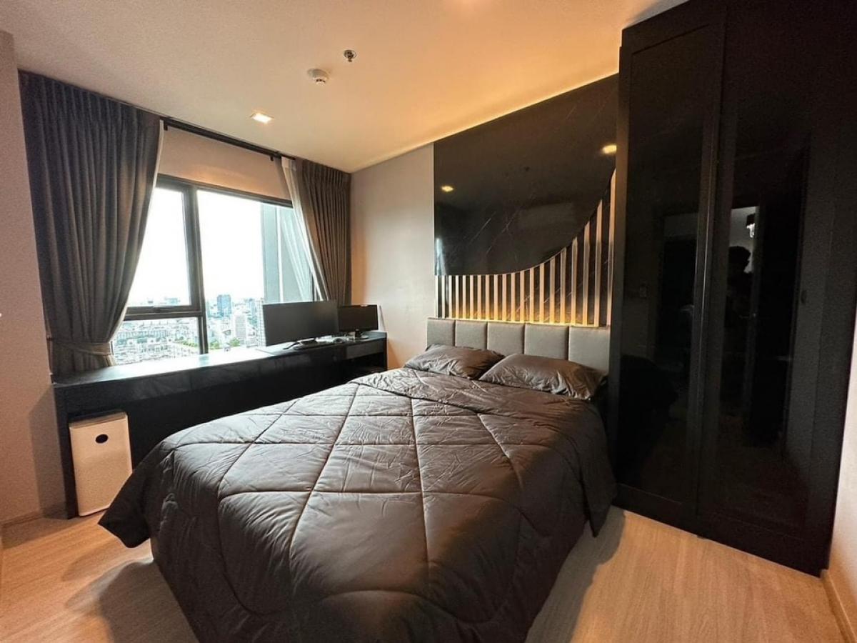 For RentCondoRama9, Petchburi, RCA : 🔥For rent🔥 Beautiful room Life Asoke Rama 9 *** Built-in furniture, wallpaper in the whole room