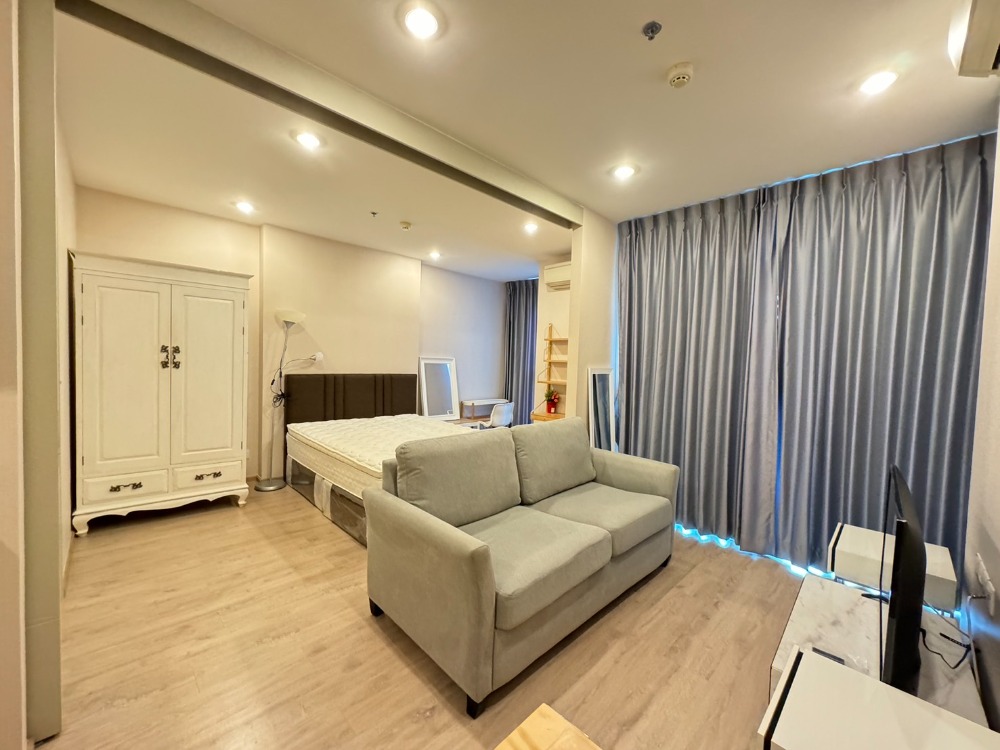 For RentCondoSiam Paragon ,Chulalongkorn,Samyan : Available and ready to rent, 1 bedroom, Ideo Q Chula Samyan, very beautiful room, fully furnished, come see the room.