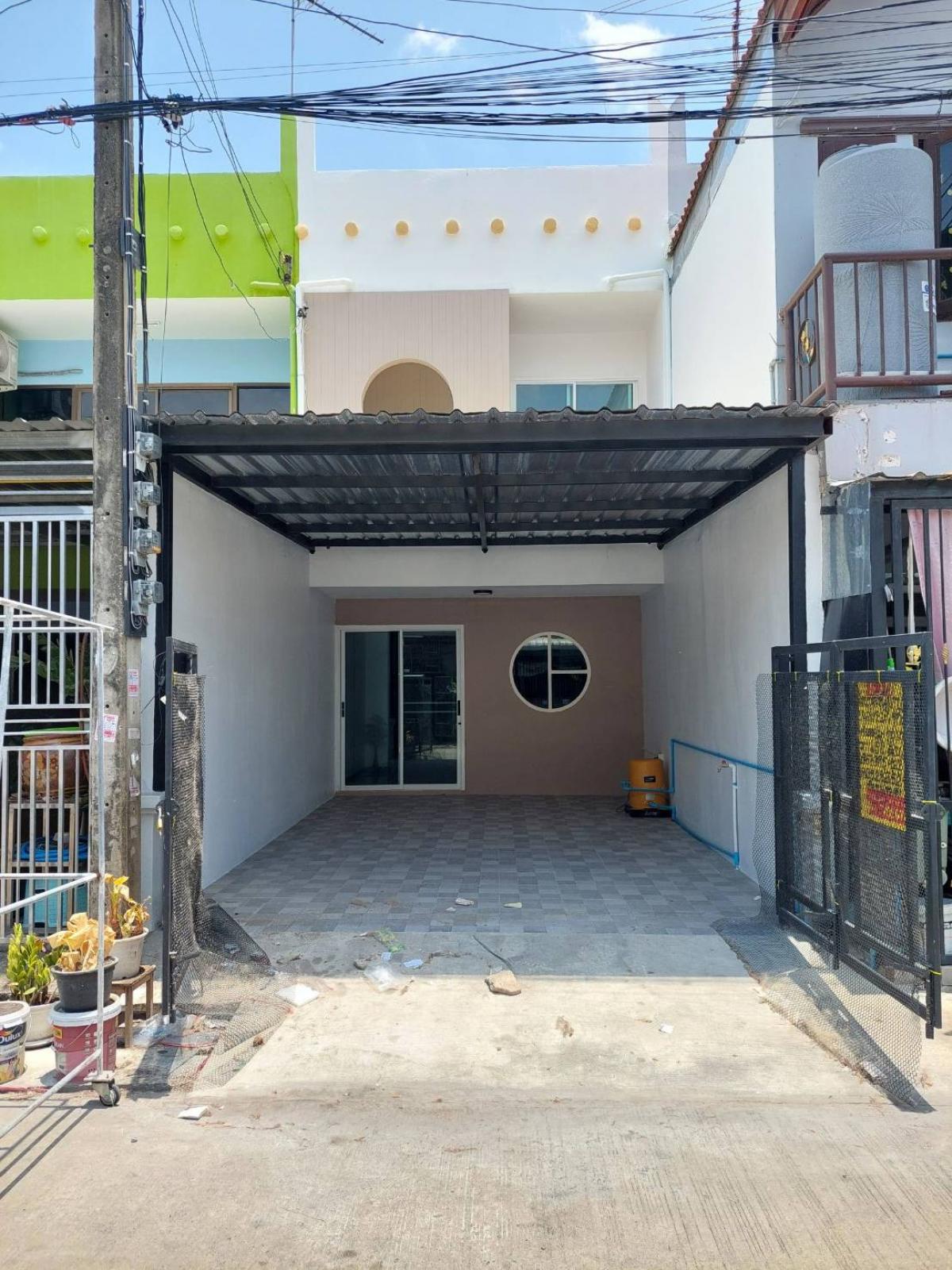 For SaleTownhousePathum Thani,Rangsit, Thammasat : 2-storey townhouse, Prempree Village, Rangsit-Khlong 2, Soi 10, Soi Rangsit-Nakhon Nayok 54, along Khlong 2, Rangsit-Nakhon Nayok Road, Prachathipat Subdistrict, Thanyaburi District, Pathum Thani