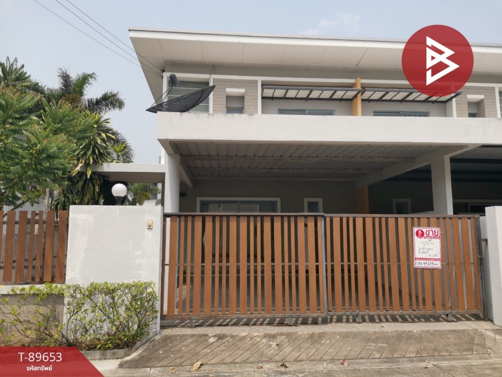 For SaleHousePattaya, Bangsaen, Chonburi : Semi-detached house for sale, Life Garden Home Rongpo Village, Bang Lamung, Chonburi.