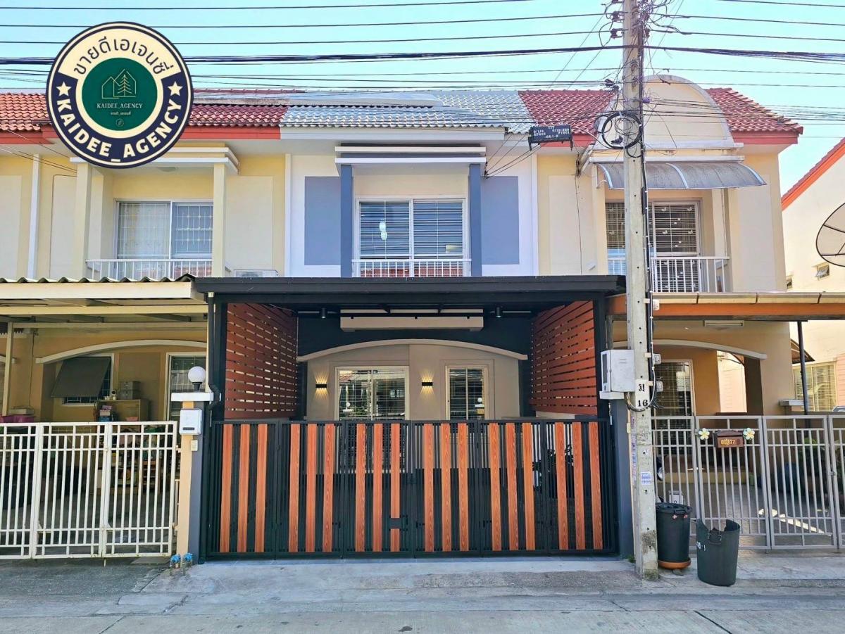 For SaleTownhomeSeri Thai, Ramkhamhaeng Nida : For sale: 2-storey townhouse, Pracha Hometown Village, Seri Thai Road, Soi 95, Min Buri, near Siam Park, near Fashion Island, near Nopparat Hospital, Ram Intra, near Pink Line BTS, Bang Chan Industrial Estate