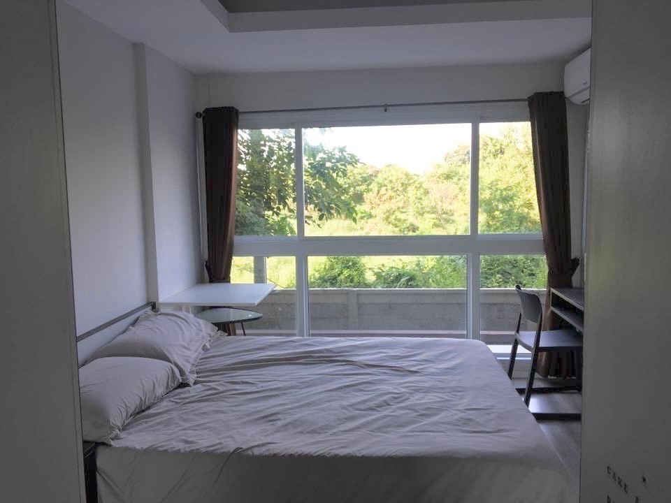 For RentCondoChaengwatana, Muangthong : For rent: Double Lake Condominium, new, fully furnished, garden view, near Muang Thong Expressway, 100% parking space