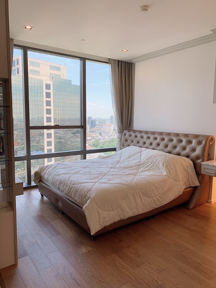 For SaleCondoSathorn, Narathiwat : Property code BH0353 The Bangkok Sathorn, room size 64.4 sq m, 1 bedroom, 1 bathroom, 28th floor.