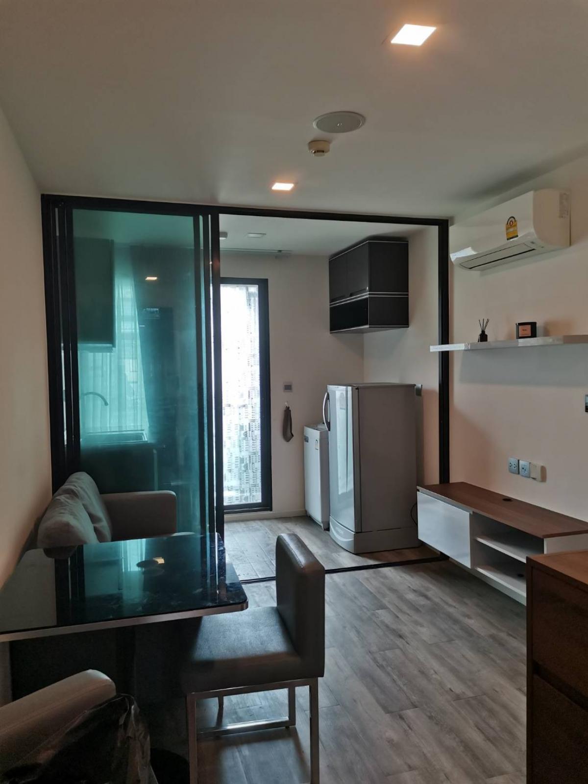 For RentCondoRatchadapisek, Huaikwang, Suttisan : Condo Modic Ratchada 32, corner room, 2 bedrooms, for rent