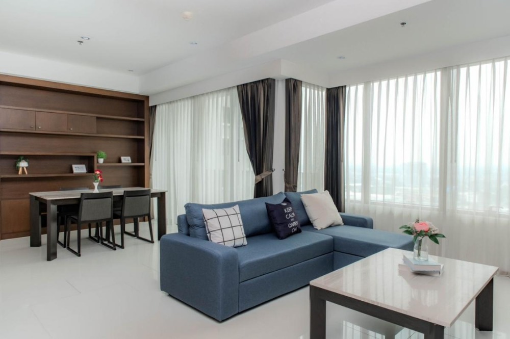 For SaleCondoSukhumvit, Asoke, Thonglor : ♦ Rare Unit ♦ 20+ Floor 108.00 sq.m. | 2 Bedrooms 2 bathrooms | Near BTS Phrom Phong 4 mins., MRT Queen Sirikit National Convention Center 4 mins., K Village 4 mins.