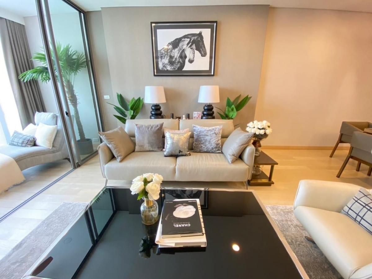 ขายคอนโดคลองเตย กล้วยน้ำไท : 📢👇 Special price til end of MarchFor sale a beautifully decorated penthouse, ready to move in, with stunning views of the park and lake.