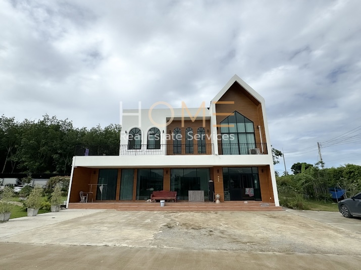 For SaleHouseSriracha Laem Chabang Ban Bueng : House with Land Soi Kai Hub Bon / 3 Bedrooms (FOR SALE) NEWC017