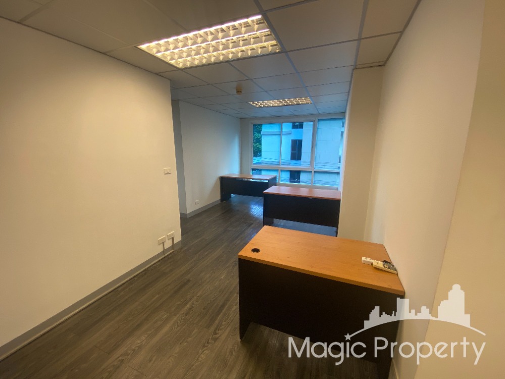 For RentOfficeSukhumvit, Asoke, Thonglor : Office Space For Rent in Ekkamai 19, Watthana, Bangkok