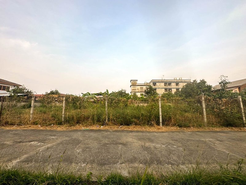 For RentLandRamkhamhaeng, Hua Mak : Land for rent, Soi Ramkhamhaeng 135  Only 100 meters from Ramkhamhaeng Road, near Kasemrad Hospital, Ramkhamhaeng, Saphan Sung, Bangkok.