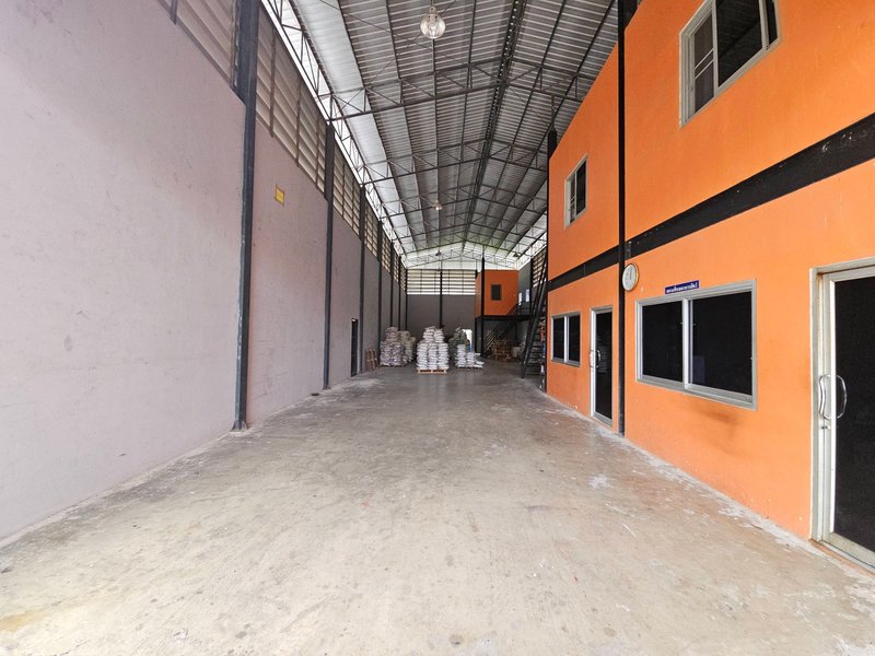 For SaleWarehouseNonthaburi, Bang Yai, Bangbuathong : Warehouse/factory for sale, Soi Lam Pho 49, Lam Pho Subdistrict, Bang Bua Thong District, Nonthaburi, near Bang Bua Thong-Suphanburi Road.  Kanchanaphisek Rd., Bang Bua Thong