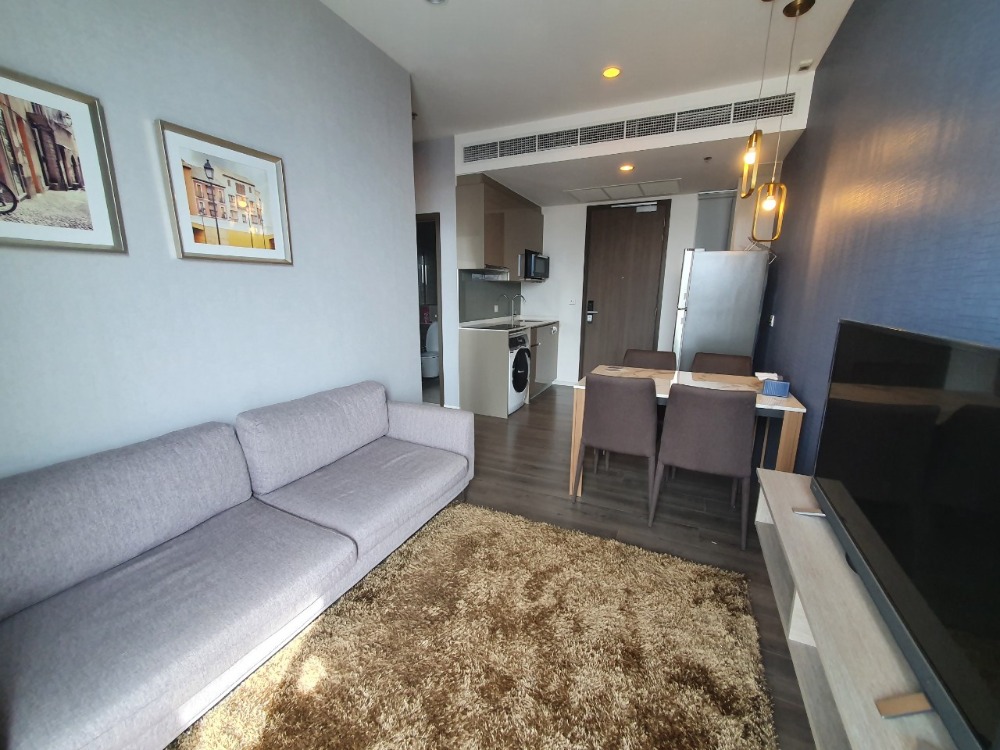 ขายคอนโดอ่อนนุช อุดมสุข : Urgent sale! 2BD unit at Whizdom Essence!