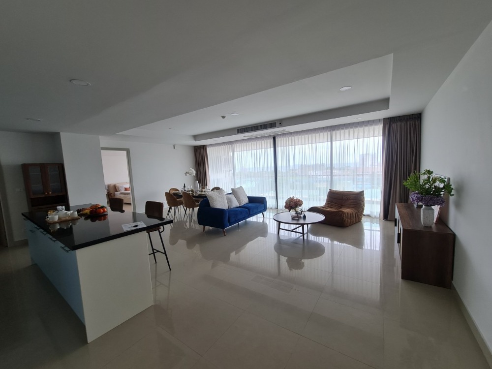 For SaleCondoPattaya, Bangsaen, Chonburi : Condo for sale, Gardenia Pattaya project, 7th floor, area 116.79 sq m., 1 bedroom, 1 living room + very large living room, 2 bathrooms, new room, first hand. Thepprasit Road Jomtien Sai 2 Road, Pattaya, Bang Lamung District, Chonburi Province