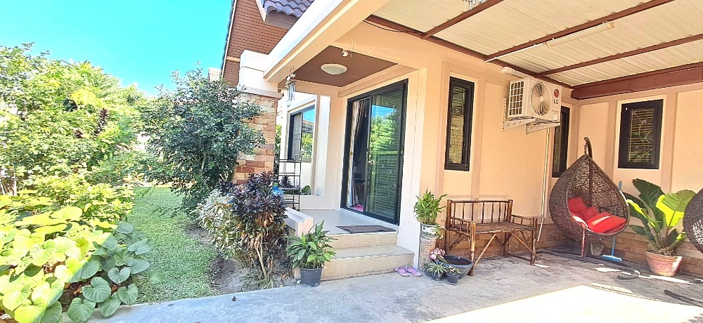 For SaleHousePattaya, Bangsaen, Chonburi : Resort-Style House in the Center of Sattahip City!!! Breathe Fresh Air Every Day!!! For Sale: Detached House, Across from the Entrance to Sai Kaew Beach, Bang Saray, Sattahip District, Chonburi Province