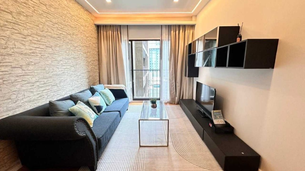 For RentCondoSukhumvit, Asoke, Thonglor : For rent at Noble Refine 52 sq m, near BTS Phrom Phong, 1 bedroom, 1 bathroom.