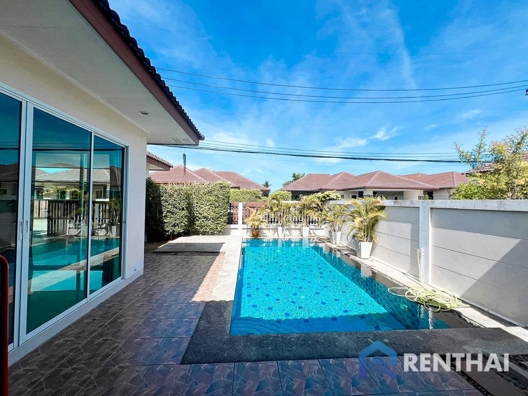 For SaleHousePattaya, Bangsaen, Chonburi : Urgent sale! 3 bedrooms Pool villa in Huay Yai Pattaya