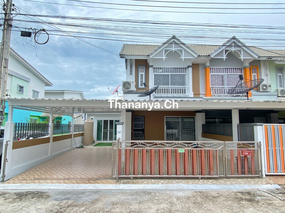 For SaleHousePattaya, Bangsaen, Chonburi : 2-storey townhouse for sale, back side, newly renovated, good location, ready to move in. (Selling by owner) Phan Thong District, Chonburi Province