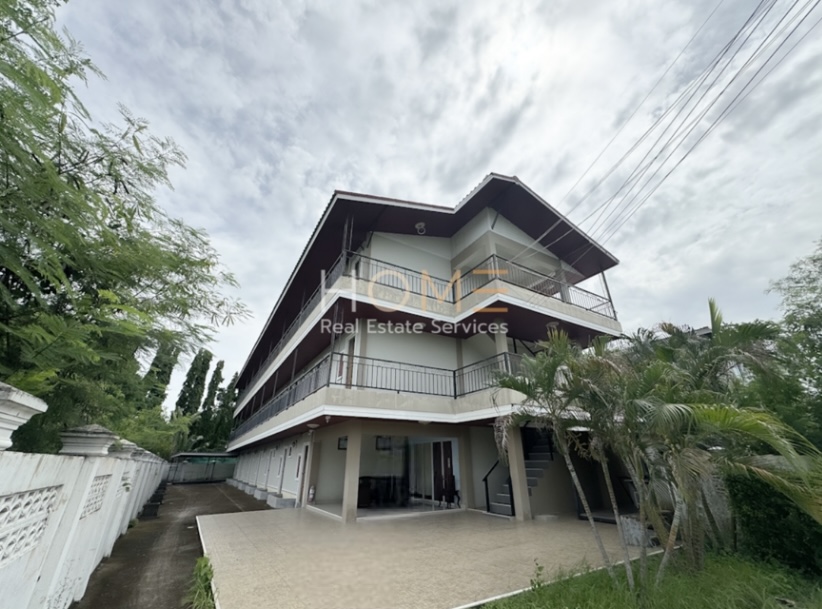 For SaleBusinesses for salePattaya, Bangsaen, Chonburi : Apartment Tessaban Road 1 Soi 12 / 3 Storey (FOR SALE) NEWC138