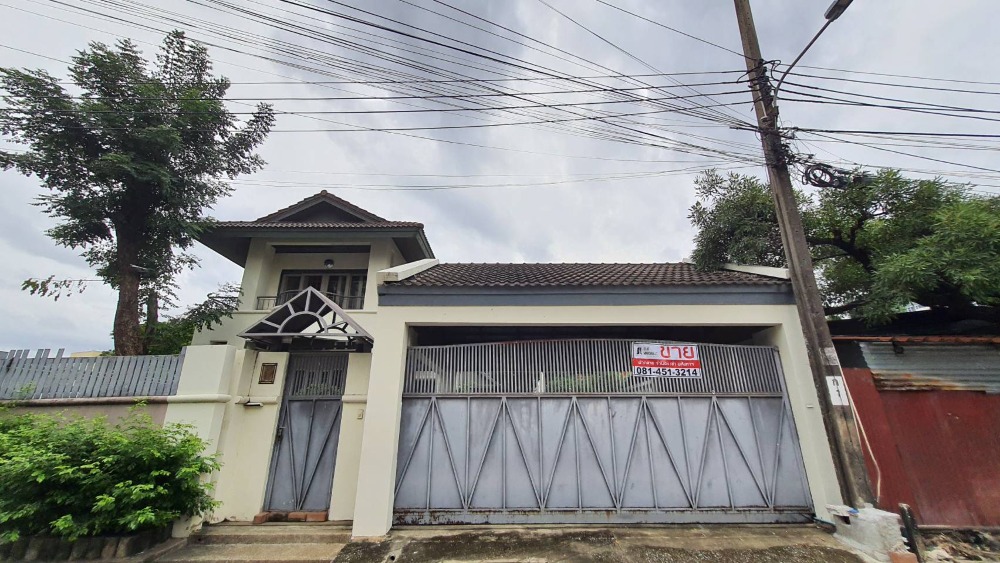 For SaleHouseBangna, Bearing, Lasalle : For Sale Luxurious detached house Soi Wachiratham Sathit 16, near BTS Udomsuk