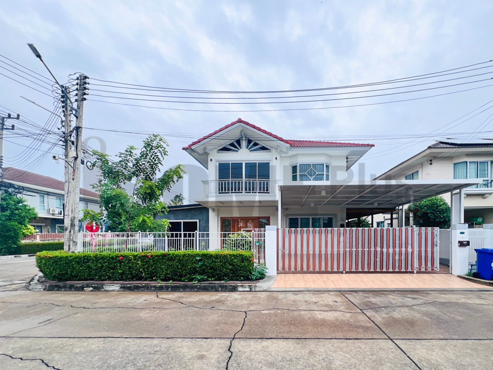 For SaleHousePathum Thani,Rangsit, Thammasat : Supalai Village Garden Ville (Bangkok-Pathum Thani) behind the corner of Main Road.