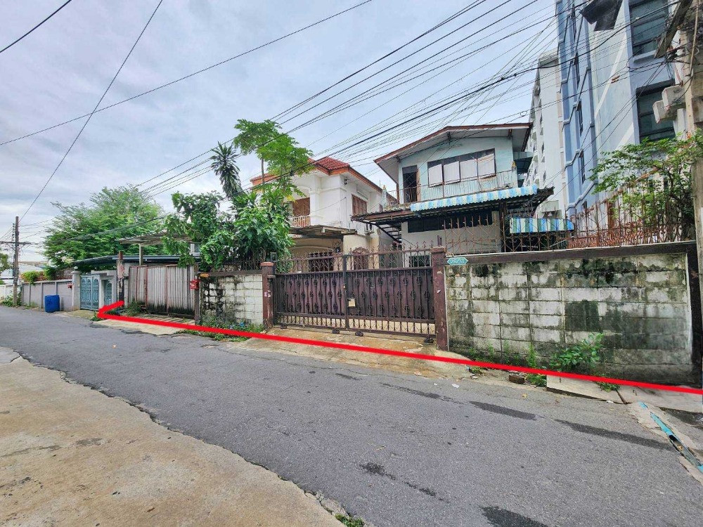 For SaleHouseBangna, Bearing, Lasalle : ingle house for sale, area 101 sq m, Sukhumvit Road 107, Soi Bearing 1, Intersection 2, good location, near BTS Bearing Station (SPSJK03)