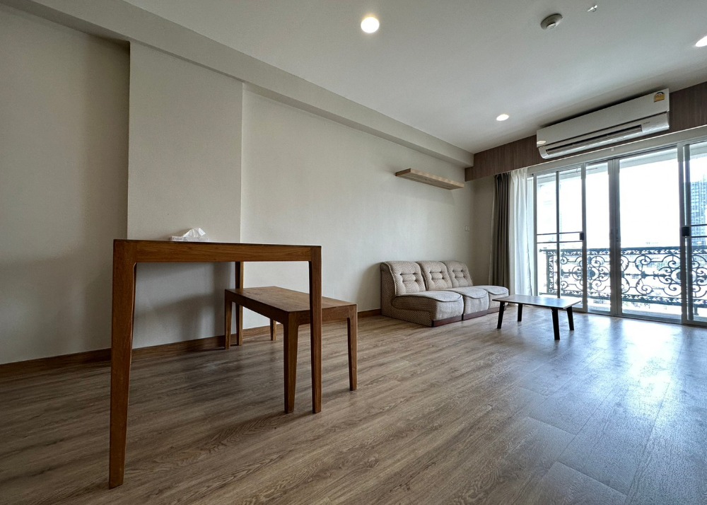 For SaleCondoRama9, Petchburi, RCA : -Urgent sale- BRIGHTON PLACE CONDO ready to move in