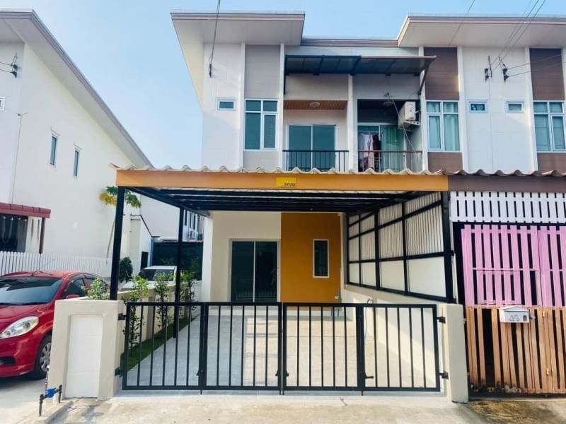 For SaleTownhouseSriracha Laem Chabang Ban Bueng : For sale: renovated second-hand house, Golden Town, Wang Hin-Khao Taeng On, Sriracha