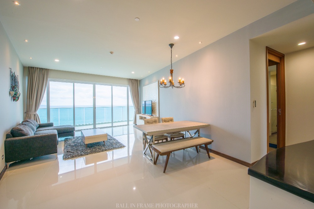 For RentCondoPattaya, Bangsaen, Chonburi : For rent!! Movenpick White Sand Beach, spacious room, high floor, very beautiful sea view