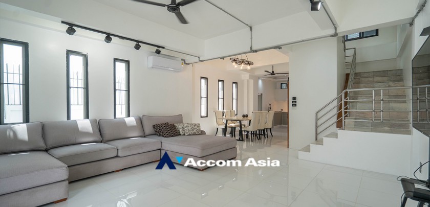 ให้เช่าทาวน์เฮ้าส์/ทาวน์โฮมสุขุมวิท อโศก ทองหล่อ : Home Office, Big Balcony | 3 Bedrooms Townhouse for Sale and Rent in Sukhumvit, Bangkok near BTS Asok - MRT Sukhumvit (AA31361)