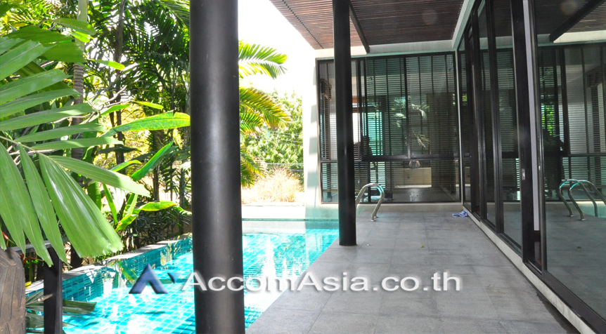 For RentHouseSukhumvit, Asoke, Thonglor : 🔼🔽 AccomA Private Swimming Pool 3 Beds House for Rent in Sukhumvit, BTS Ekkamai at Luxury House with private pool in Ekkamai