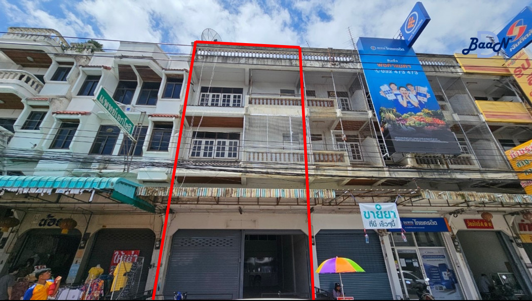 For RentShophouseCha-am Phetchaburi : Commercial building for rent in the heart of Tha Yang District, 39.7 sq m, next to the main road.