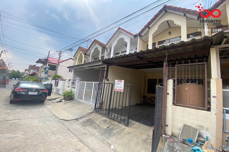 For SaleTownhouseKaset Nawamin,Ladplakao : 2-story townhouse for sale, Ranee Village 3, Soi Nawamin 135, Intersection 2-3, Ramintra-Nawamin Road.