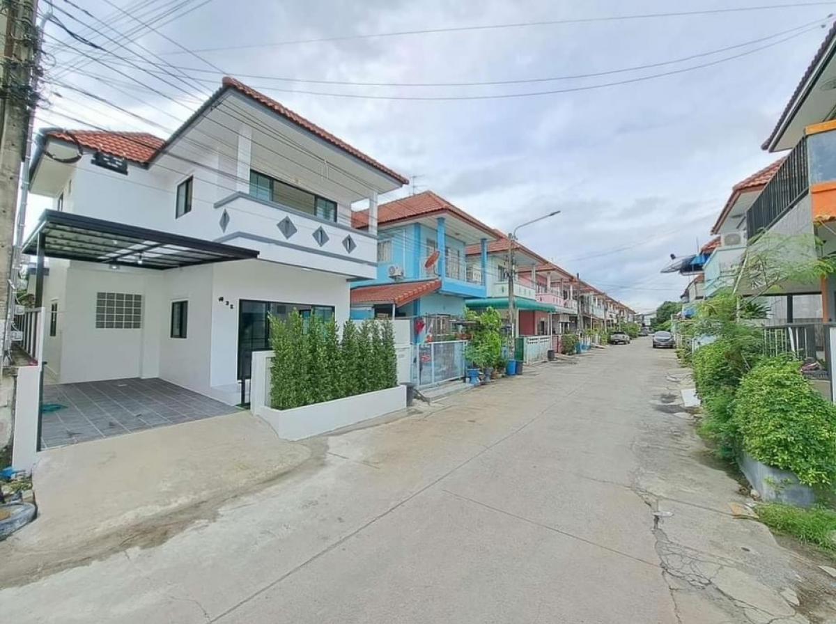 For SaleHouseBang kae, Phetkasem : For sale: 2-storey detached house, cheapest in this area, Phetkasem 6924 square wah. Interested, call: 0922829196