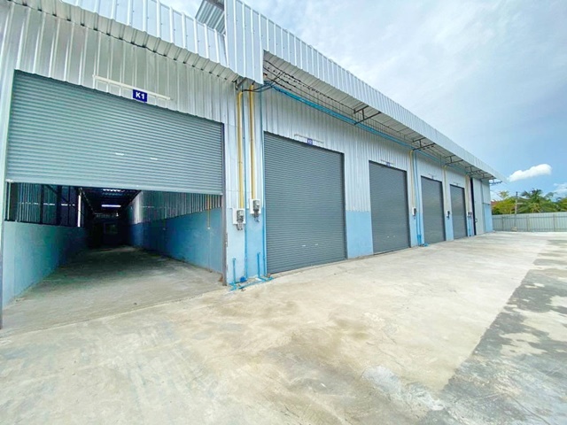 For RentWarehouseMahachai Samut Sakhon : BangBon 5 for rent factory warehouse size 102-804 sqm. Ekachai Golf Course 2.29 km. BangNamChuet Kra