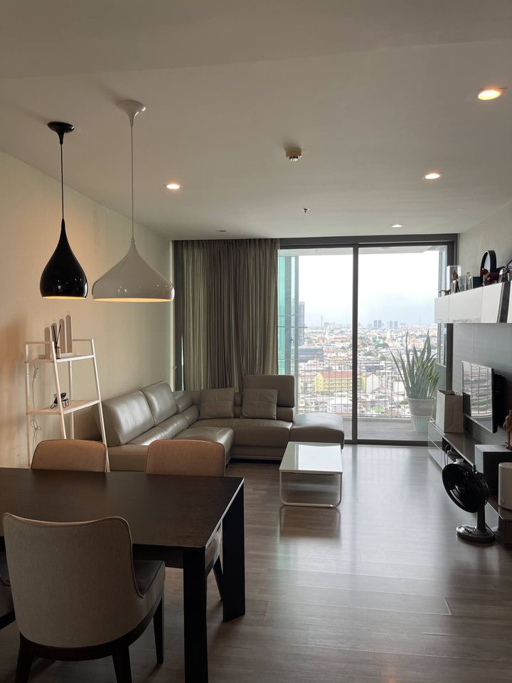 For SaleCondoWongwianyai, Charoennakor : Property code Bh0383 The Room BTS Wongwianyai, room size 88.92 sq m., 2 bedrooms, 2 bathrooms, 21st floor