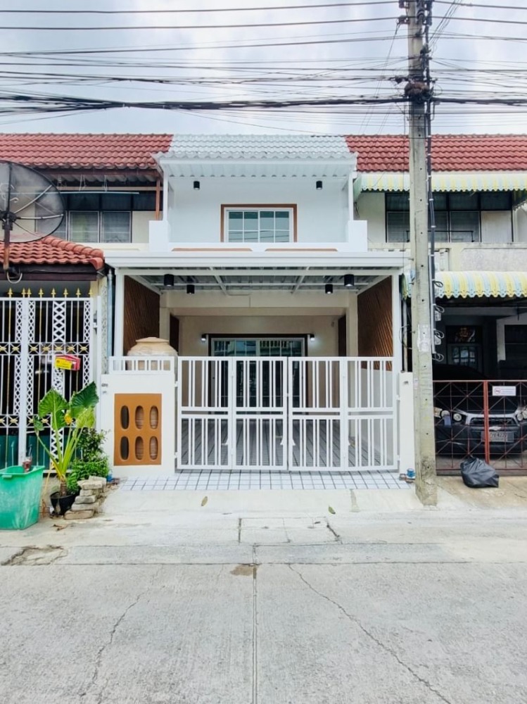 For SaleTownhouseNonthaburi, Bang Yai, Bangbuathong : Townhouse Phra Pin 3 Bang Yai, next to Kanchanaphisek Road, excellent location, Central Westgate Bang Yai