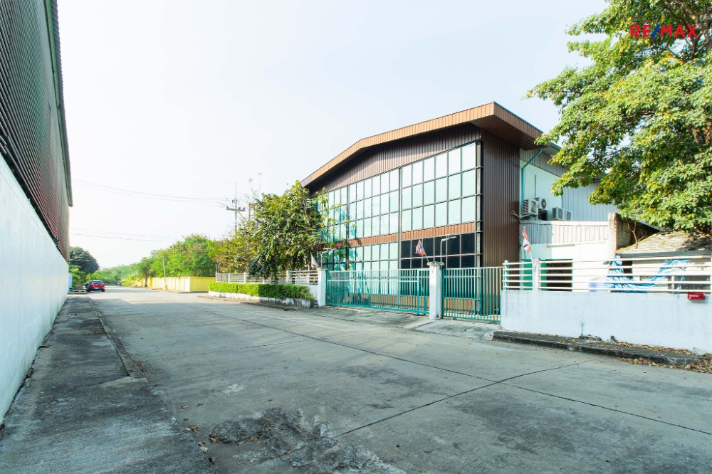 For RentFactoryMahachai Samut Sakhon : Factory-warehouse for rent, Mahachai, Samut Sakhon, 2-2-3.3 rai on Rama 2 with office, loft style, Samut Sakhon