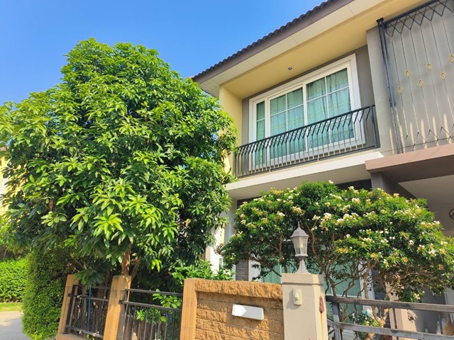 For SaleHouseRama 2, Bang Khun Thian : Urgent sale, twin house, Golden Neo, Rama 2, area 35.2 square wah, corner house, Soi Wat Panthai Norasing, convenient transportation on Rama 2 Road, Ekkachai Road, Bang Bon 5 Road and Kanchanaphisek Road.