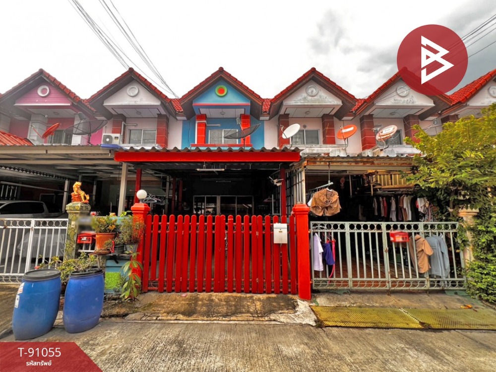 For SaleTownhouseSamut Prakan,Samrong : Townhouse for sale, Rungtawee Village, Bangpoo-Phraeksa Industrial Estate, Samut Prakan