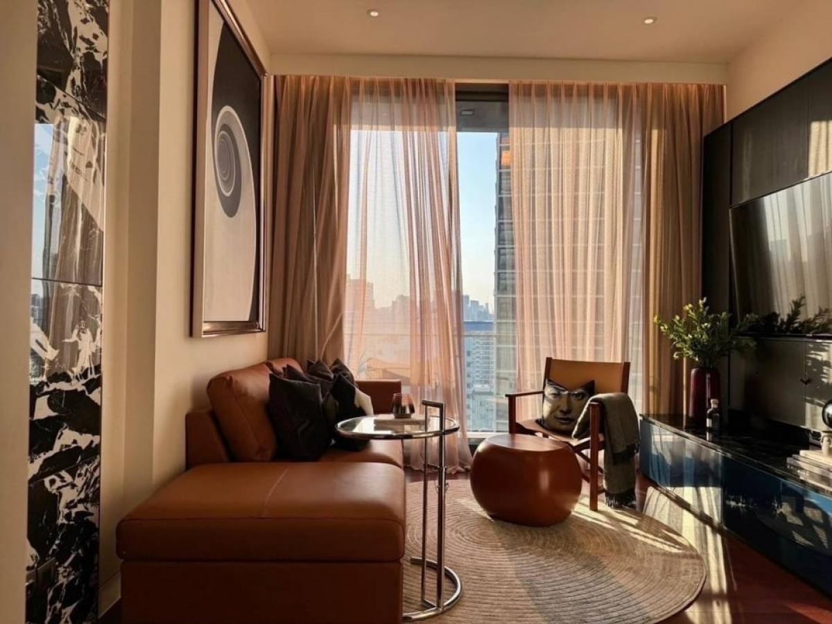 For SaleCondoSukhumvit, Asoke, Thonglor : 📢👇 Sell with tenant til July 25 at one of a modern luxury condo in Thonglor, designed by: Thailand's Best interior designer Khun Ticha “Best Luxury Home Staging“Fully furnished ,  nice layout, concierge, limousine service to BTS , near - Strabu