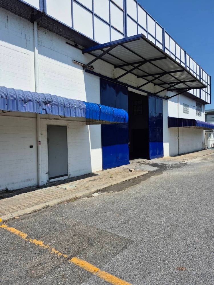 For RentWarehouseOnnut, Udomsuk : Warehouse for rent, 2 floors, good condition, strong, good location, 1,200 sq m., Soi Udomsuk 37, near Bangna Expressway