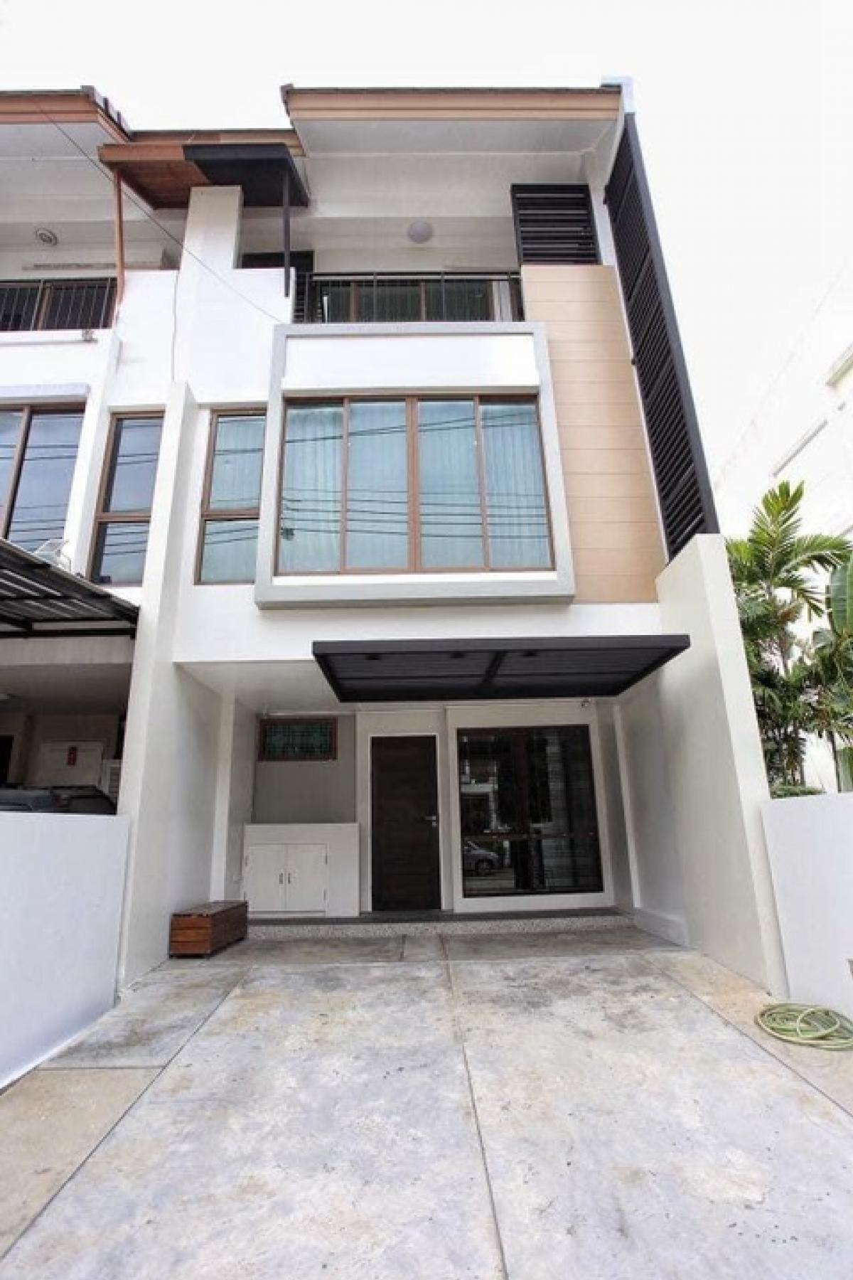 For RentTownhouseOnnut, Udomsuk : For Rent Townhome Soi Sukhumvit 97/1, Closed to BTS Bang Chak Station 800 Meters, Fully Finished, For Residence Only