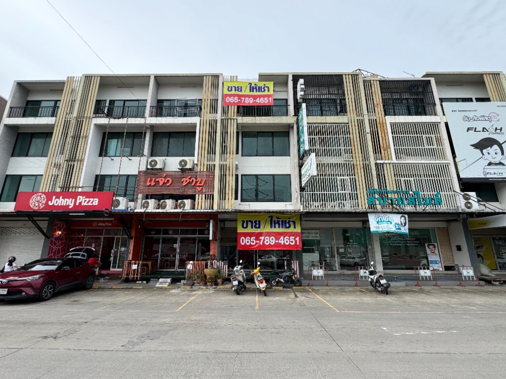 For SaleShophouseLadkrabang, Suwannaphum Airport : (Owner selling) Fifth Avenue Lat Krabang - 4-storey shophouse in front of Lat Krabang Industrial Estate